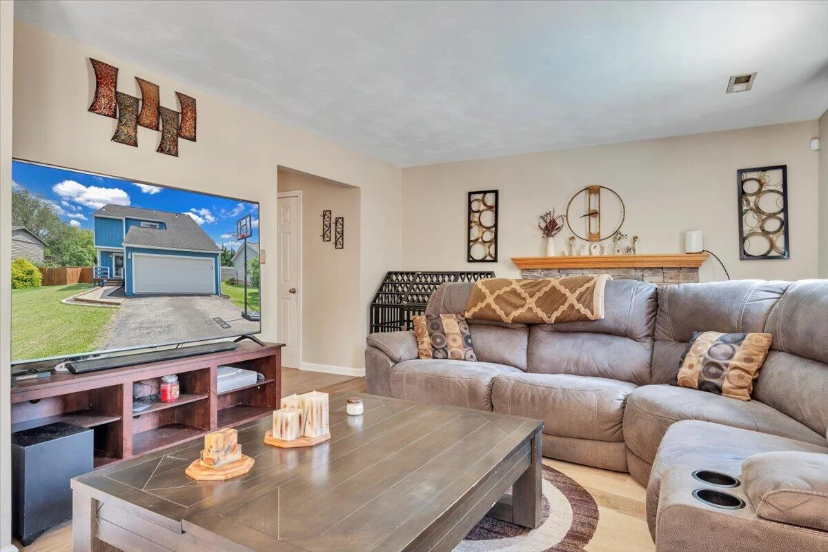 3341 Fort Lewis CIR - Photo 8