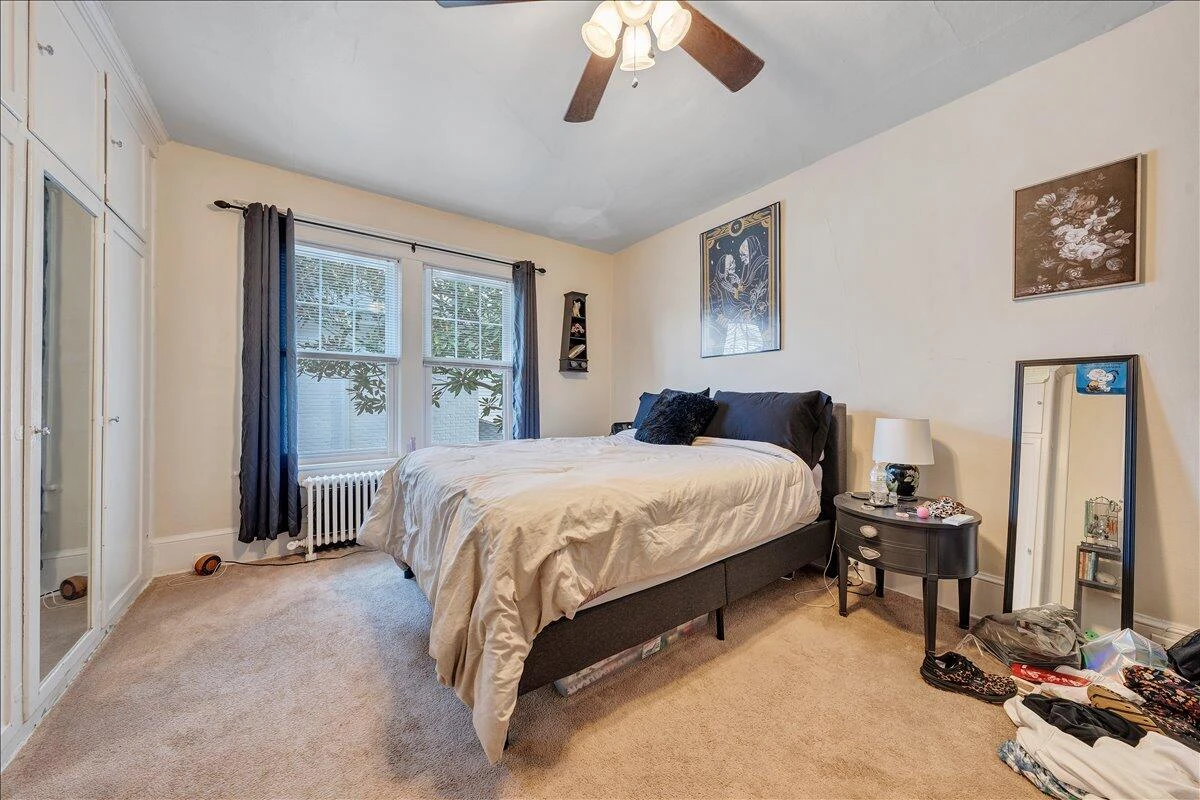 2226 Windsor AVE - Photo 27
