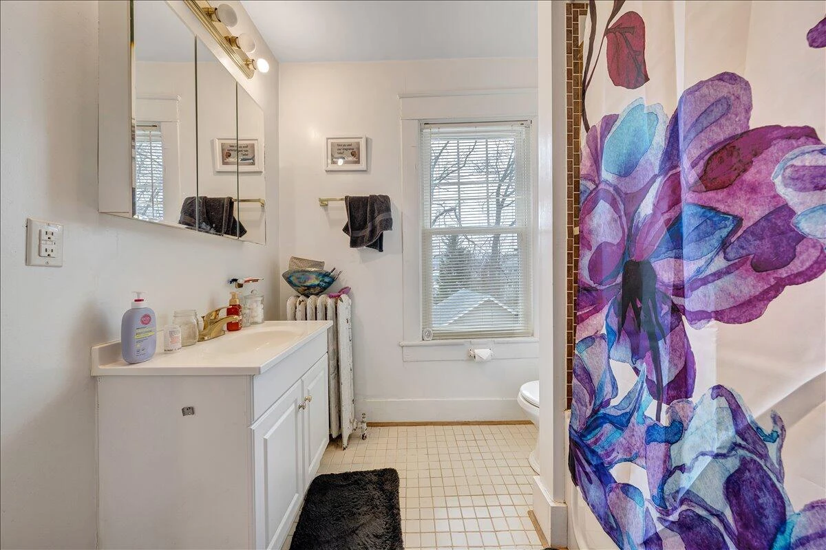 2226 Windsor AVE - Photo 30