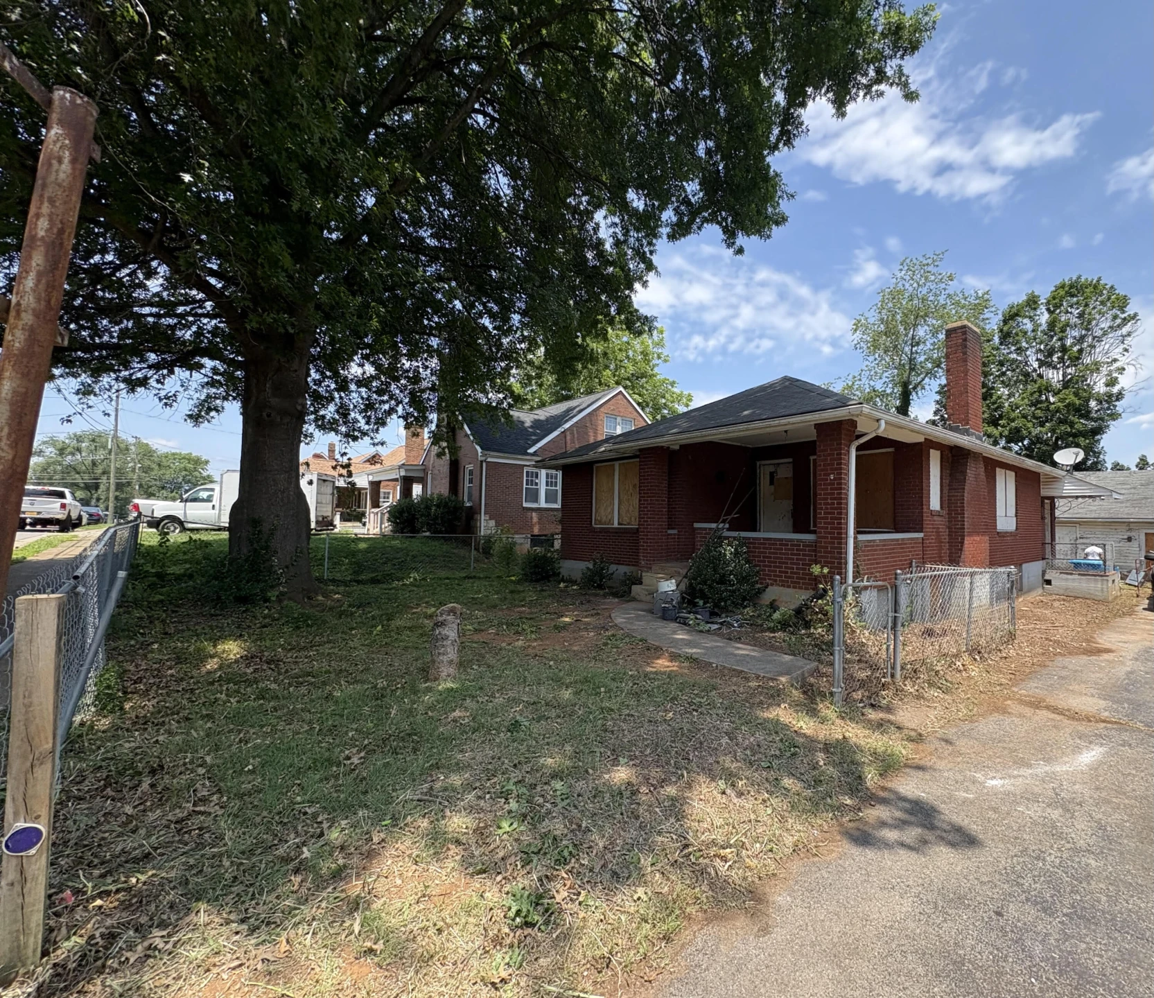 3807 Sunrise AVE