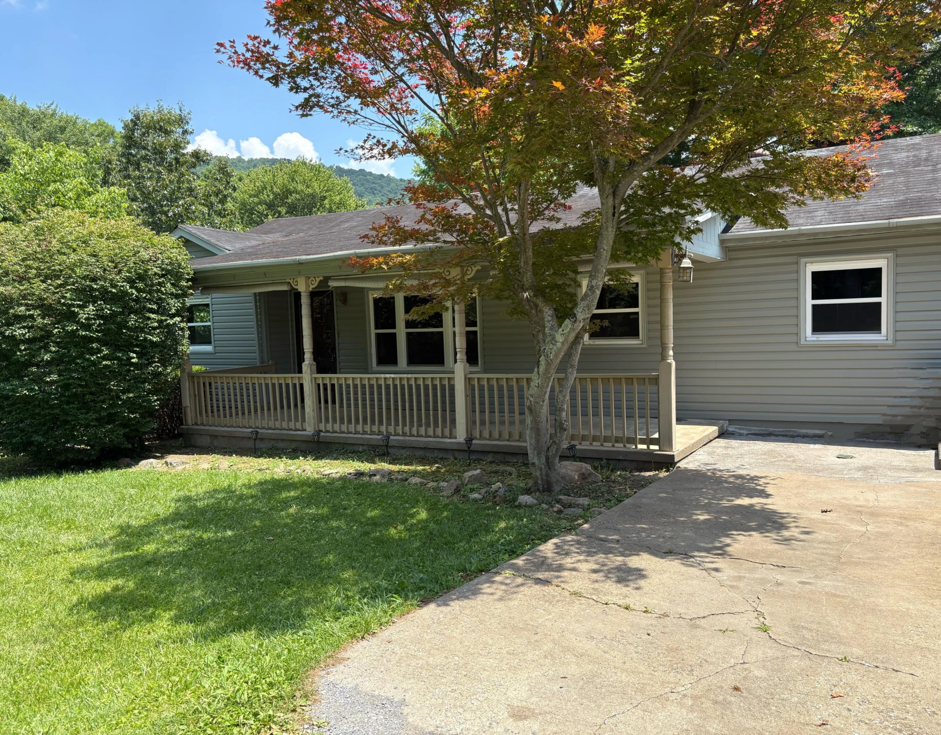 713 Rose AVE - Photo 2