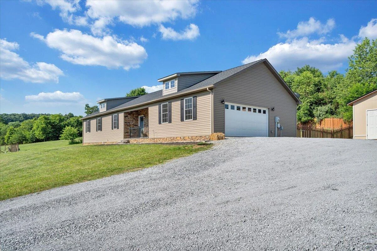 3141 Trinity RD - Photo 3