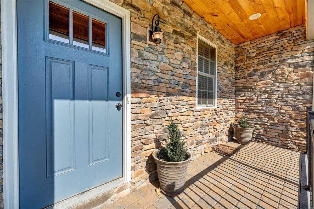 3141 Trinity RD - Photo 4