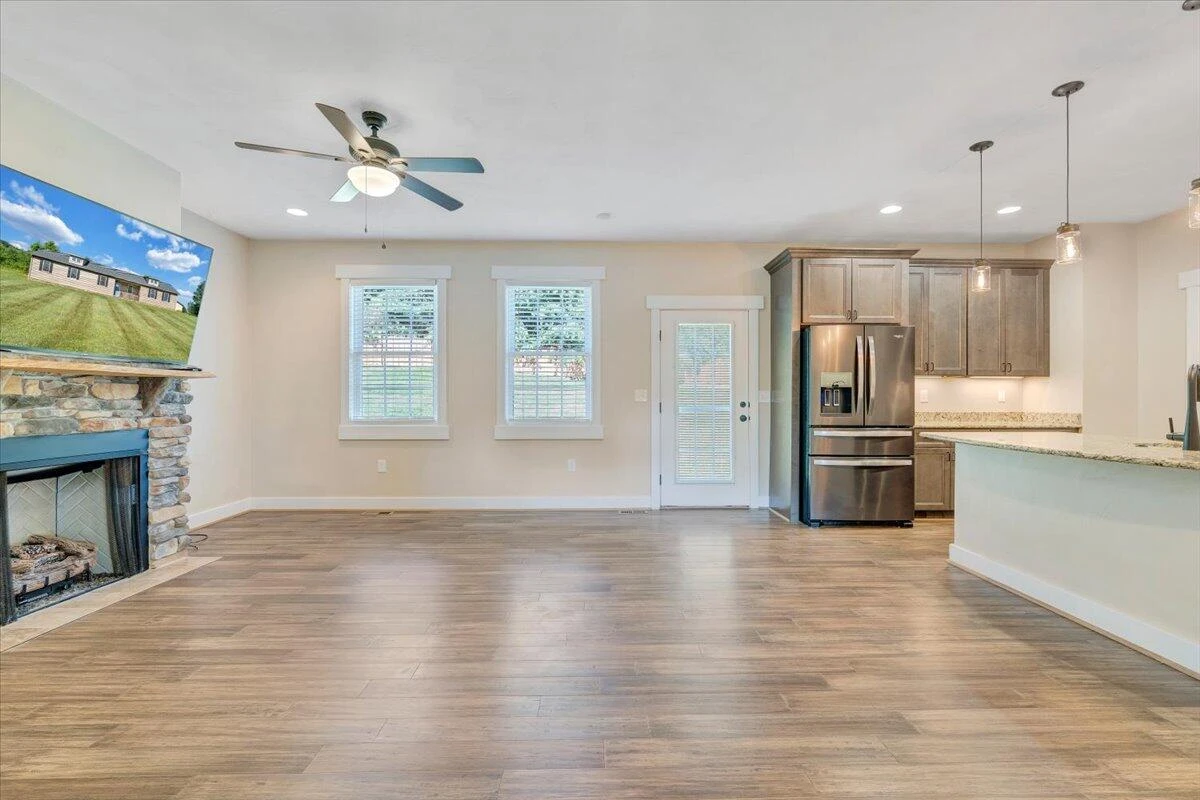 3141 Trinity RD - Photo 5