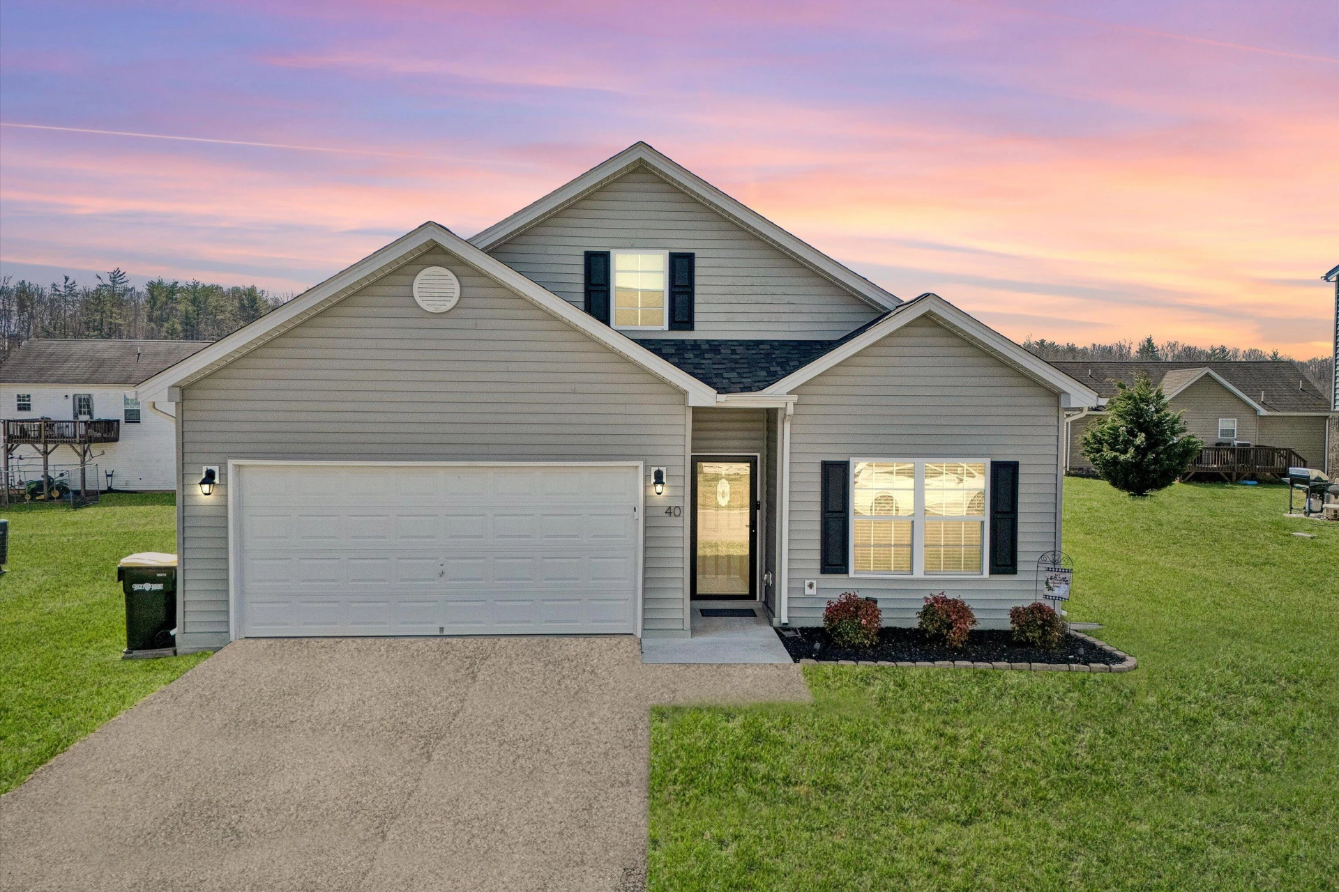 40 Alder LN