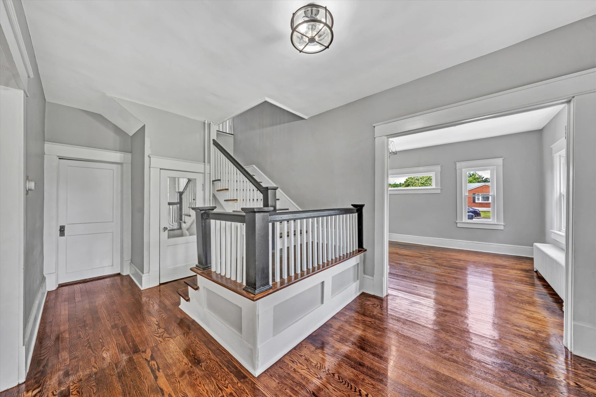 1619 Golfside AVE - Photo 5