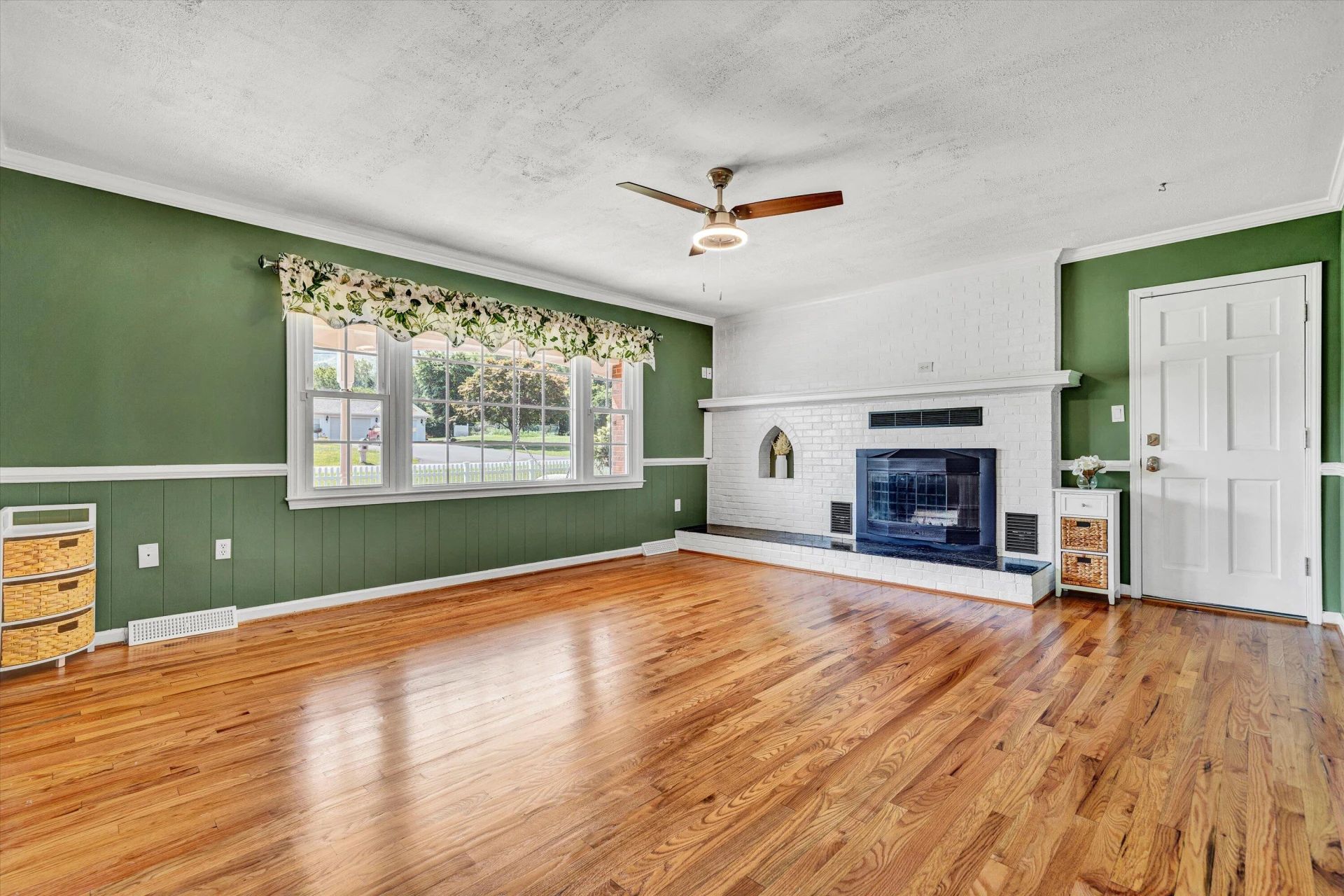 151 Murray CT - Photo 12