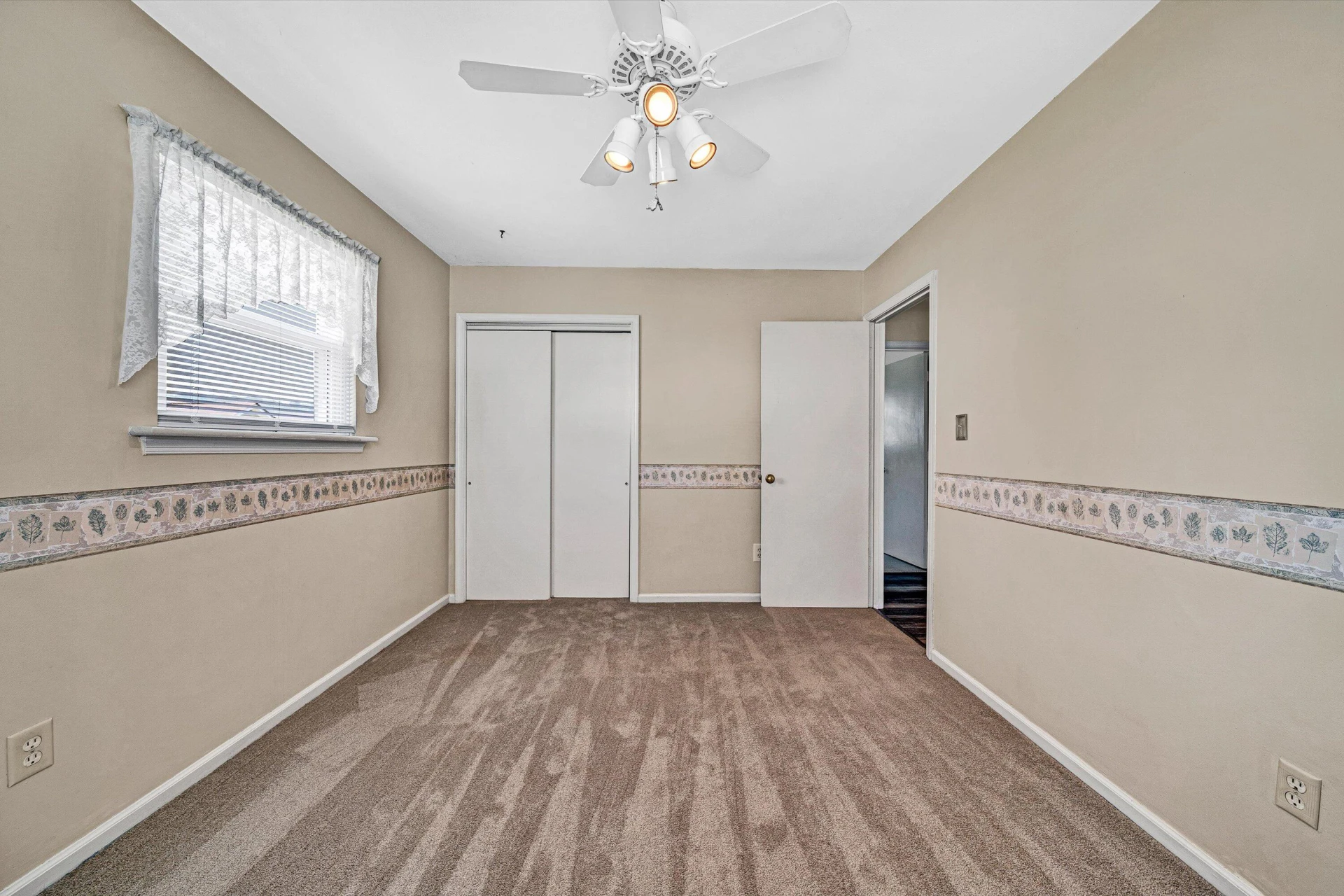 546 Missimer CIR - Photo 12