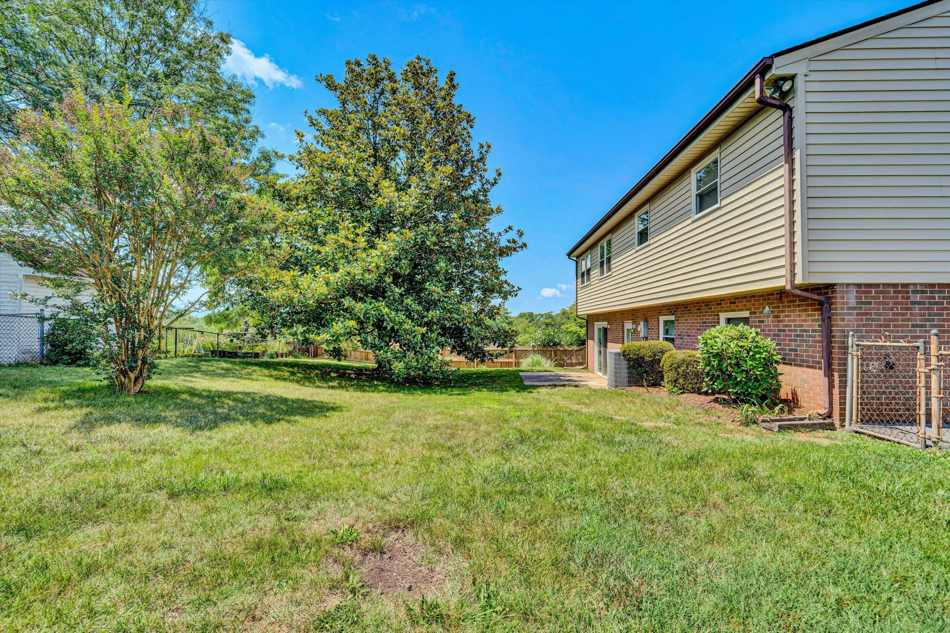 546 Missimer CIR - Photo 22
