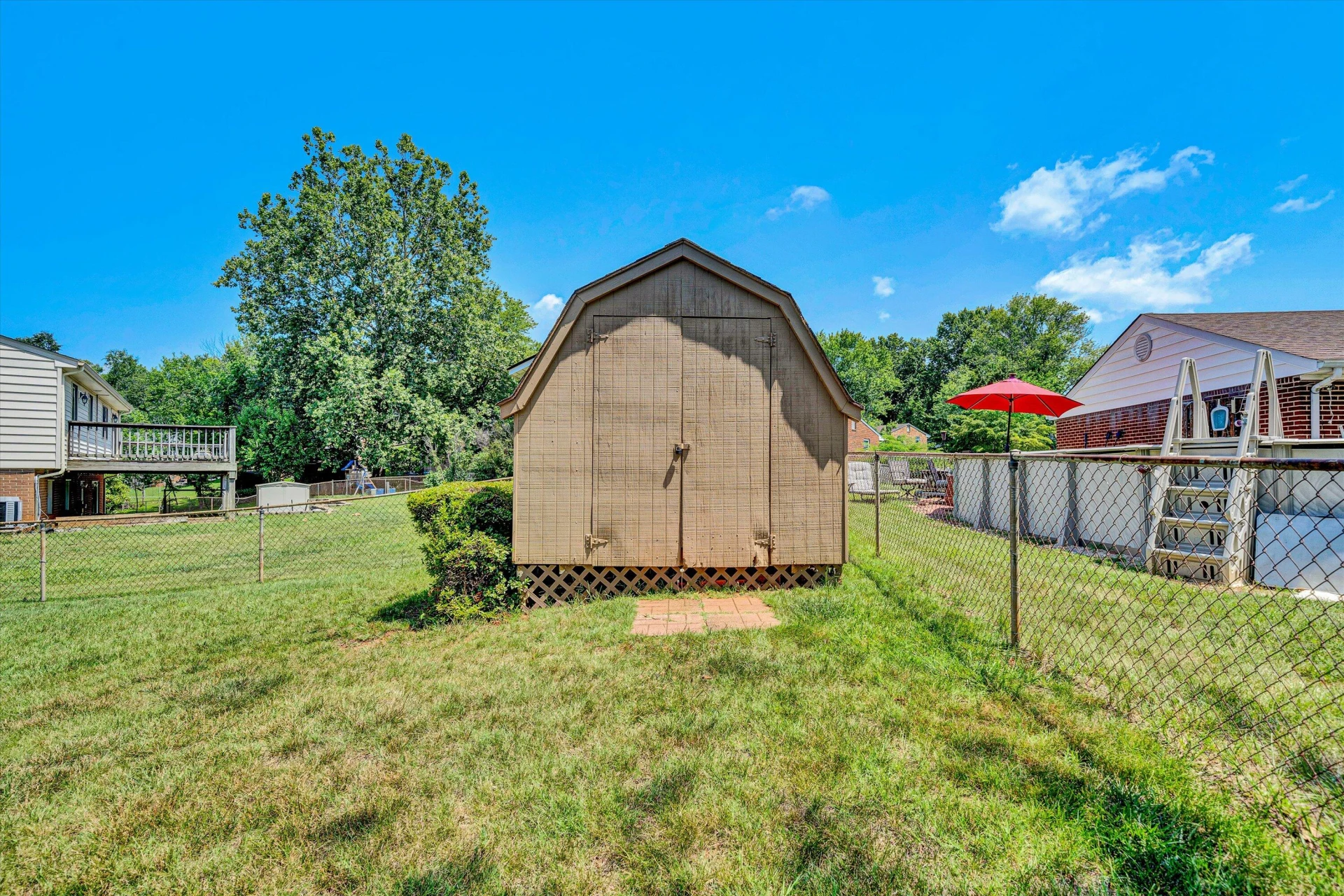 546 Missimer CIR - Photo 23