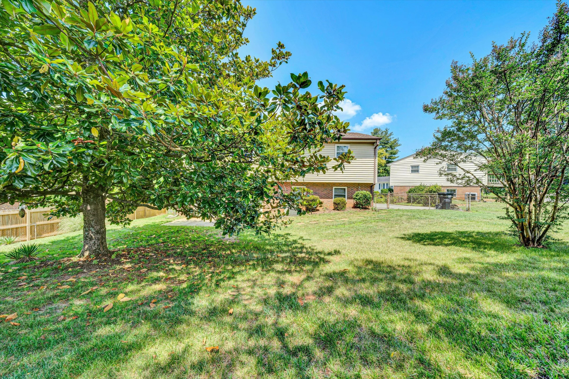 546 Missimer CIR - Photo 25