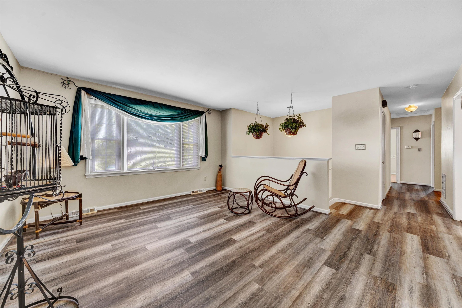 546 Missimer CIR - Photo 3