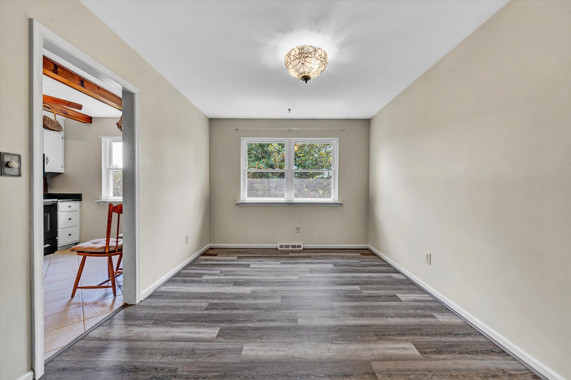 546 Missimer CIR - Photo 5