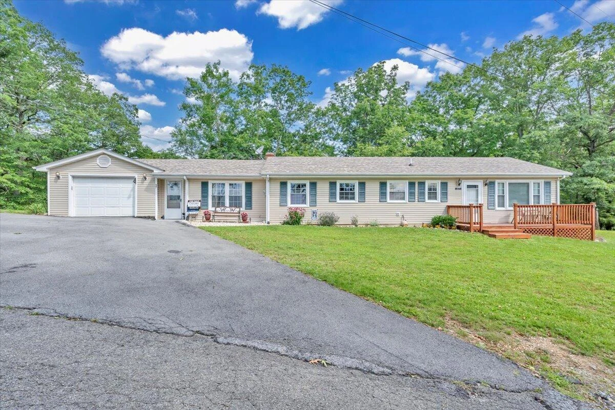 37 Dancing Tree LN