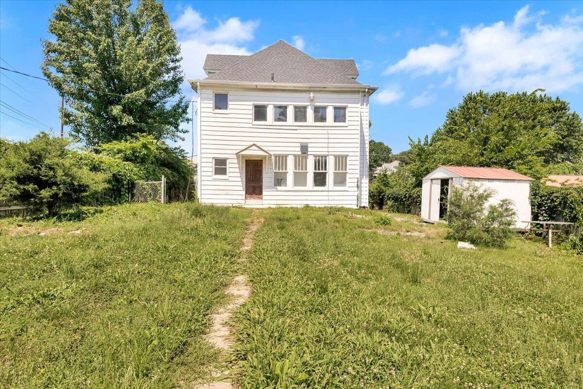 610 18th ST - Photo 27