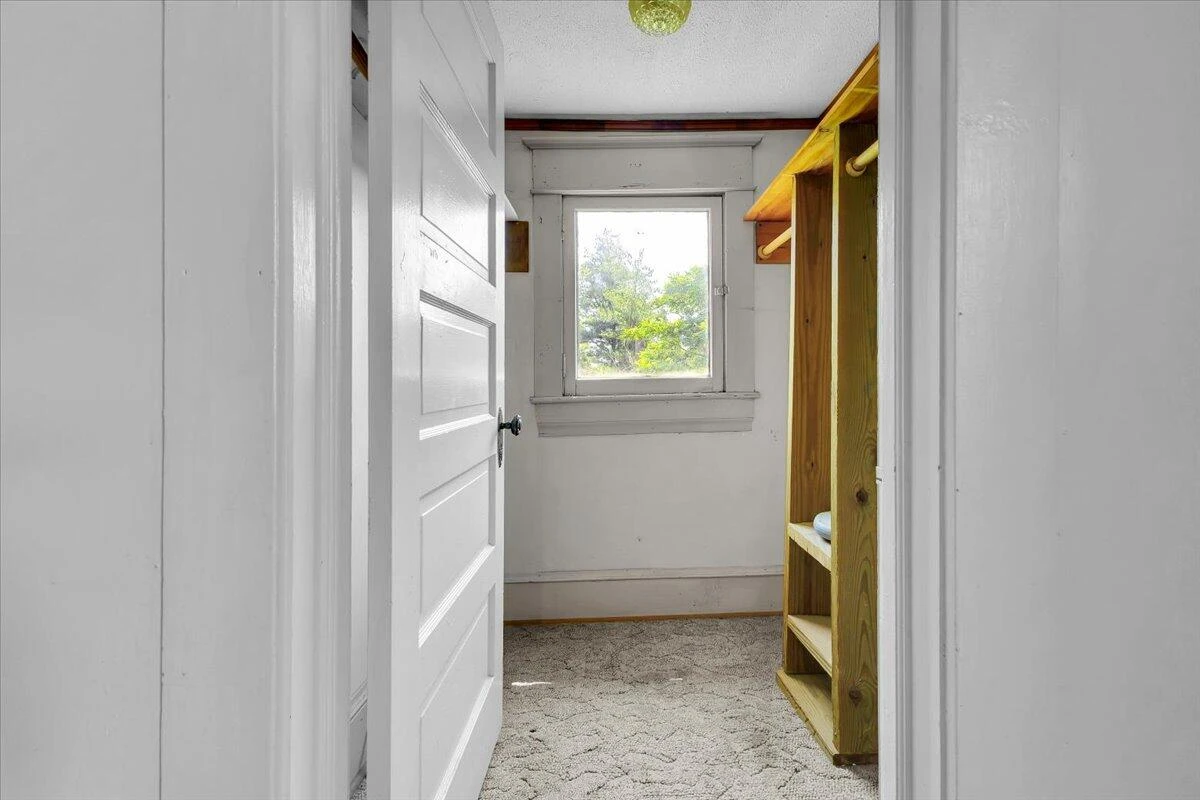 610 18th ST - Photo 33