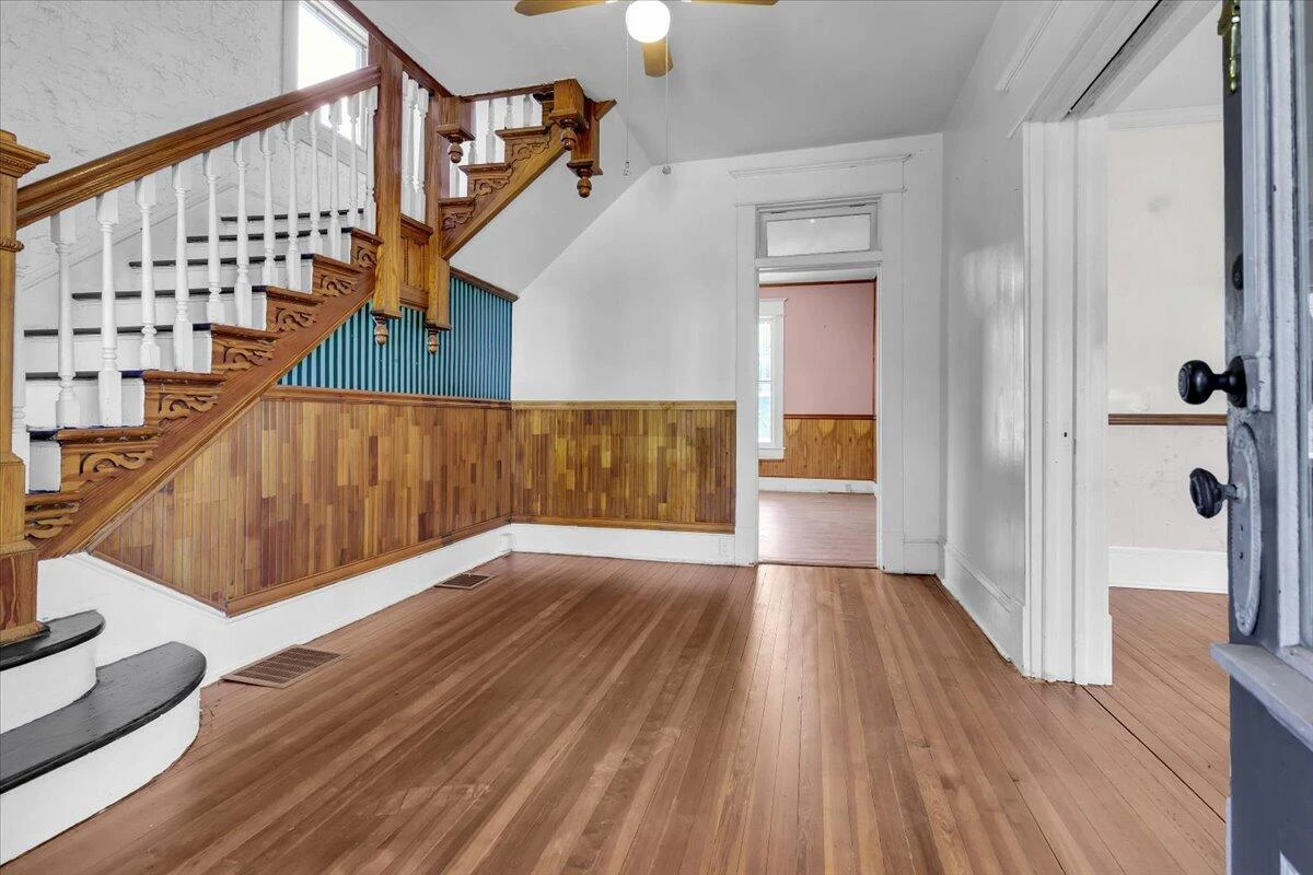 610 18th ST - Photo 14