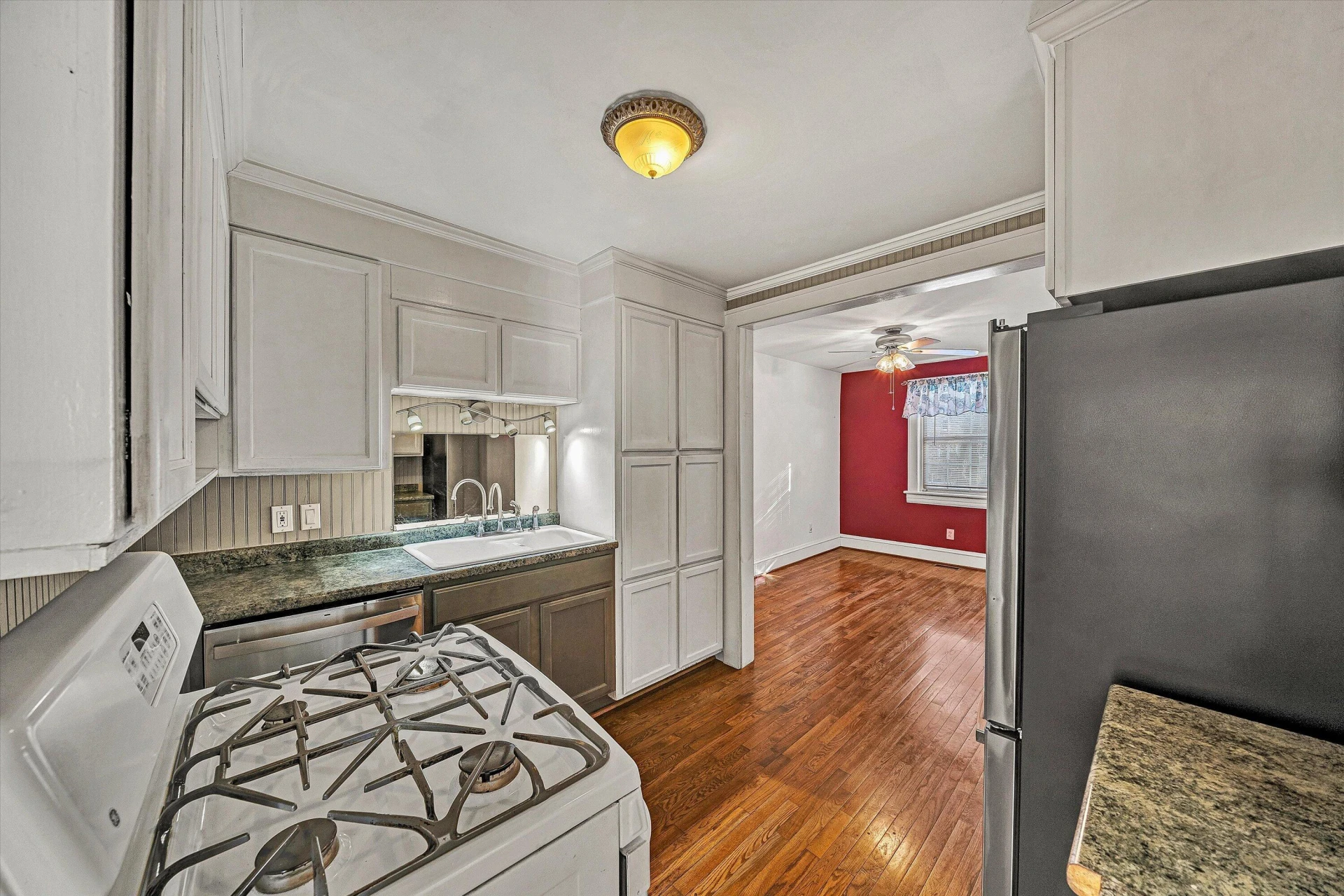 2136 Denniston AVE - Photo 20