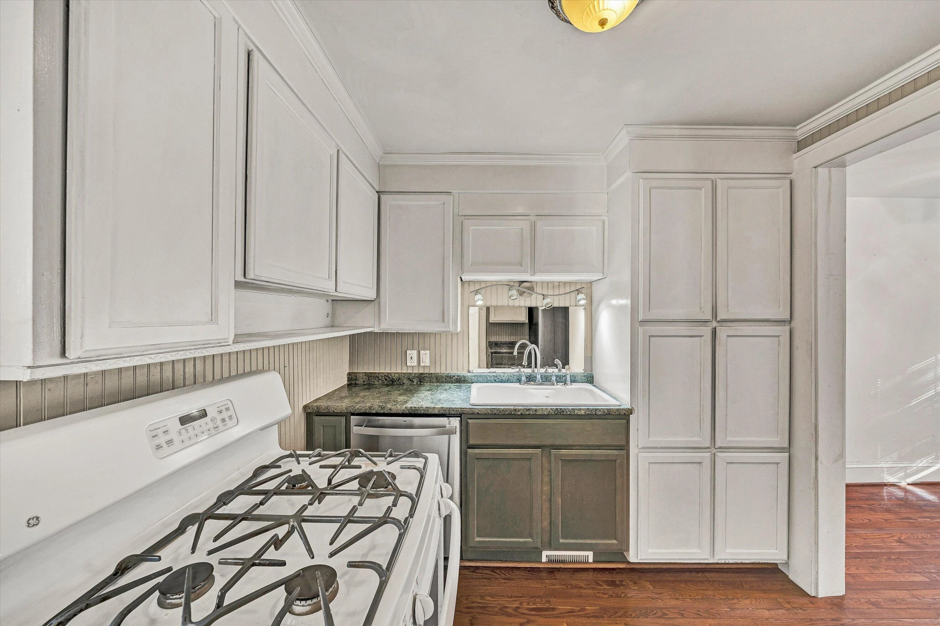 2136 Denniston AVE - Photo 23