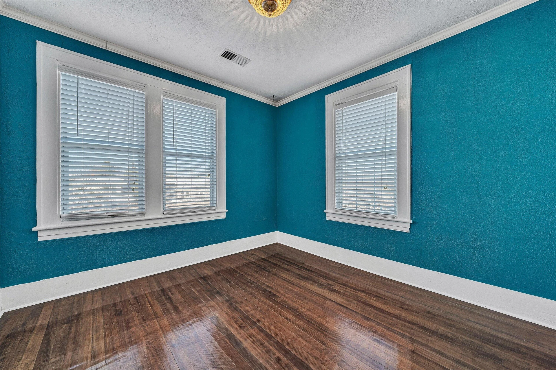 2136 Denniston AVE - Photo 27