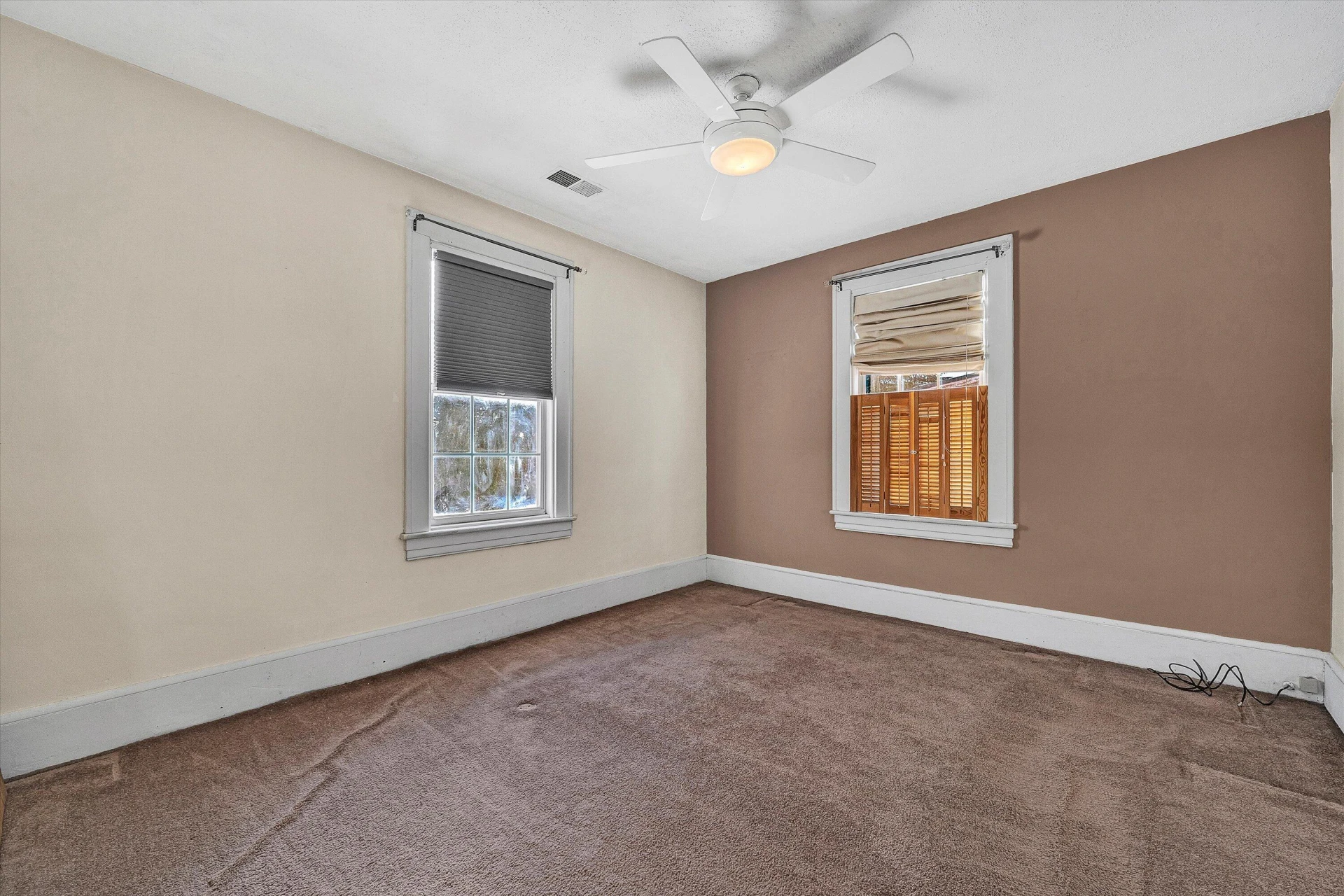 2136 Denniston AVE - Photo 32