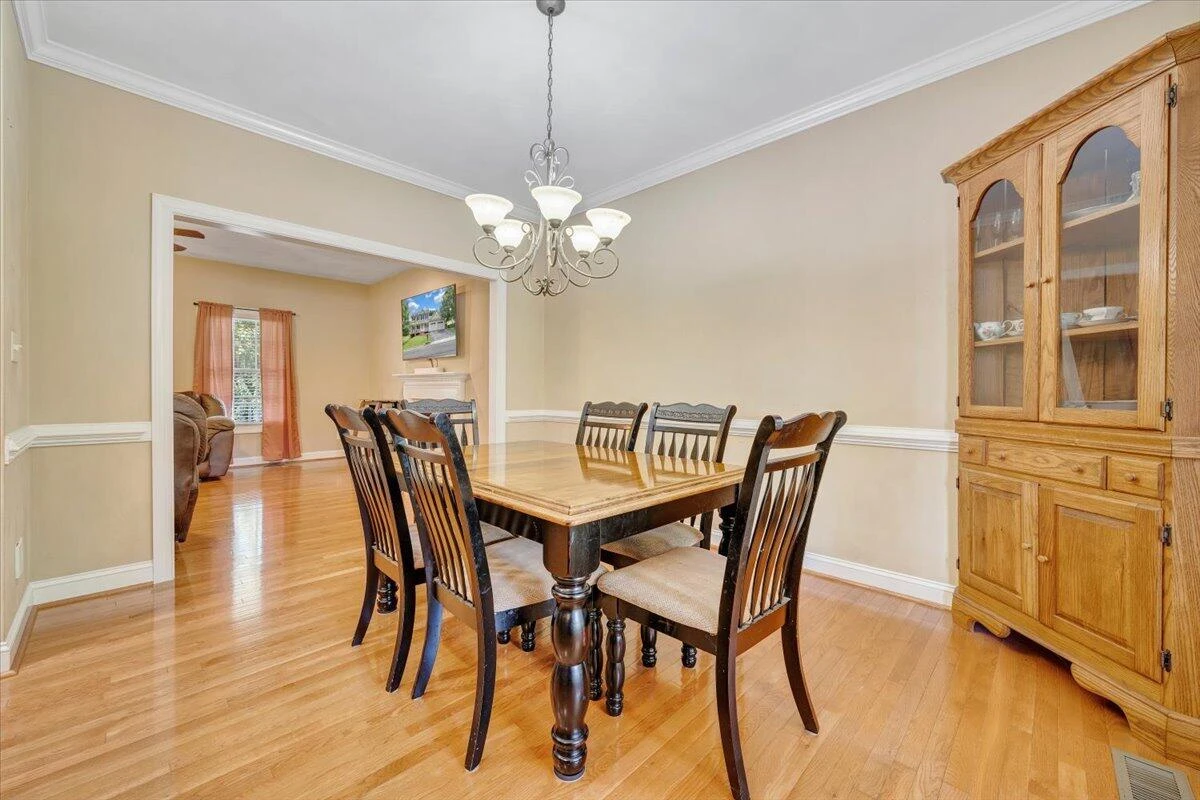 6014 Crumpacker DR - Photo 13