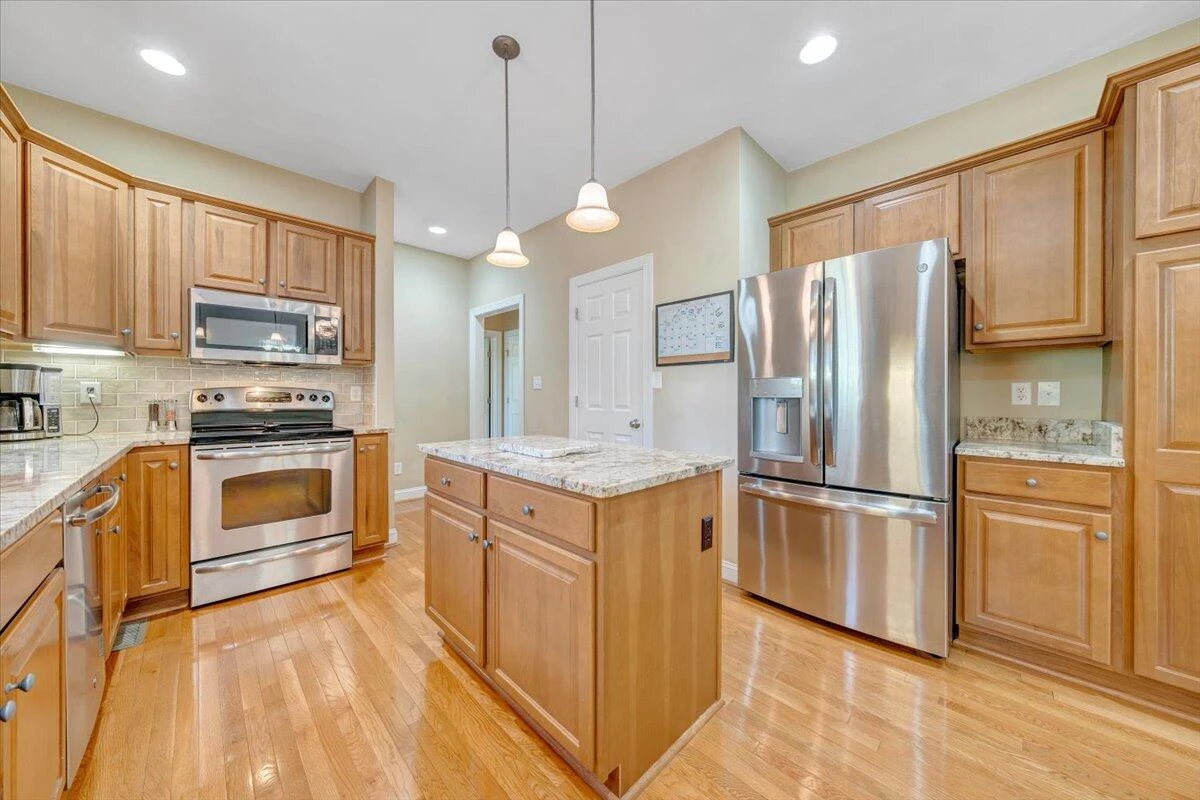6014 Crumpacker DR - Photo 16
