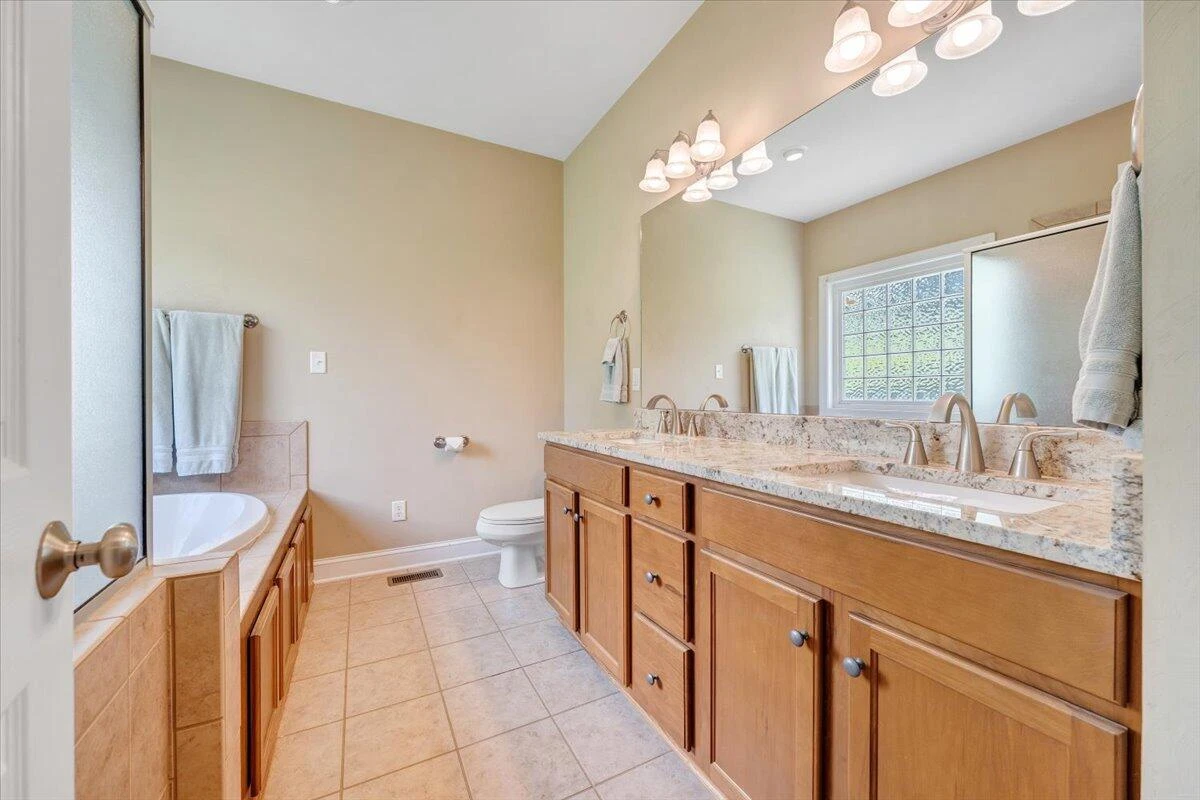 6014 Crumpacker DR - Photo 22