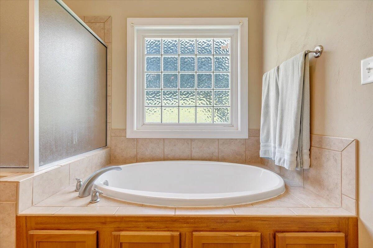 6014 Crumpacker DR - Photo 23