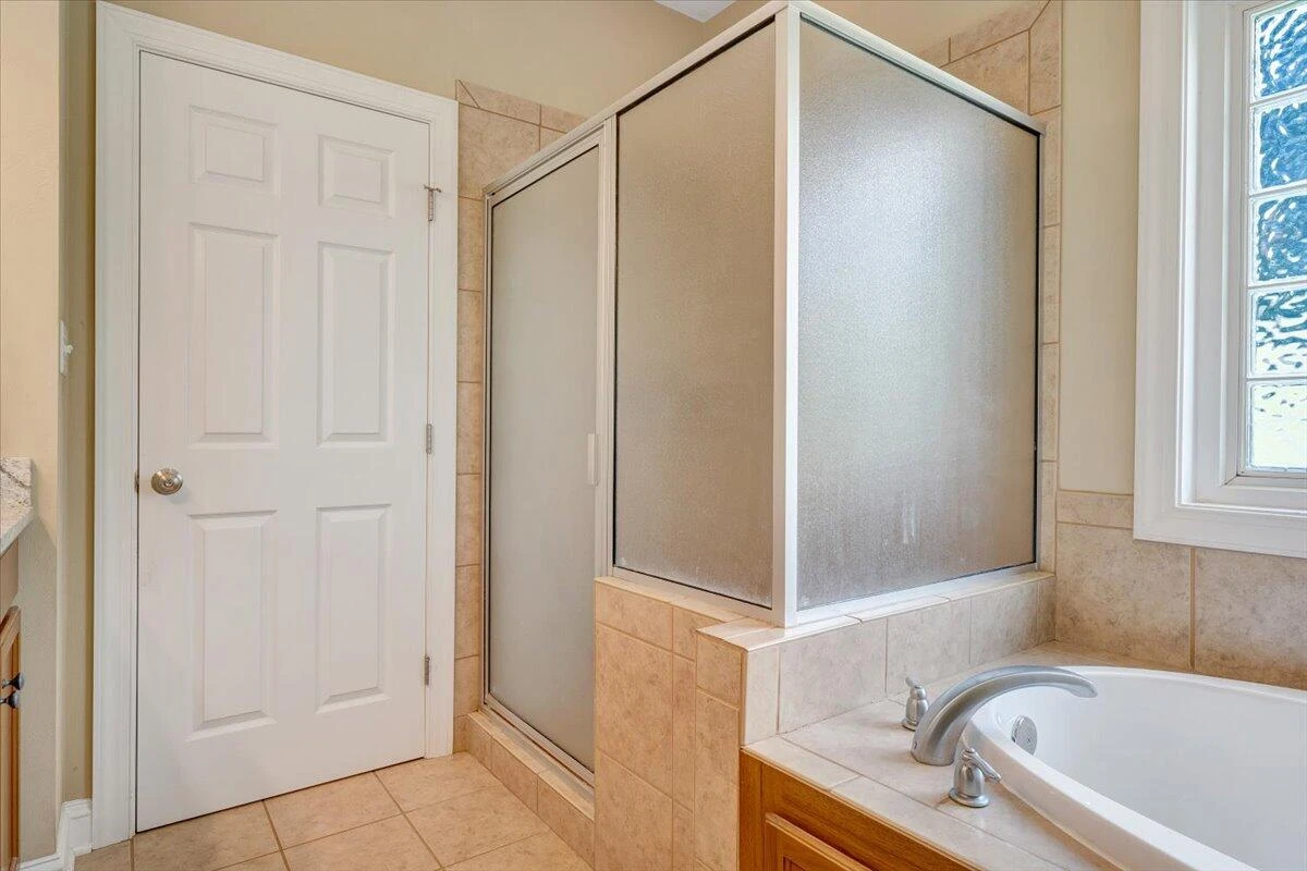 6014 Crumpacker DR - Photo 25