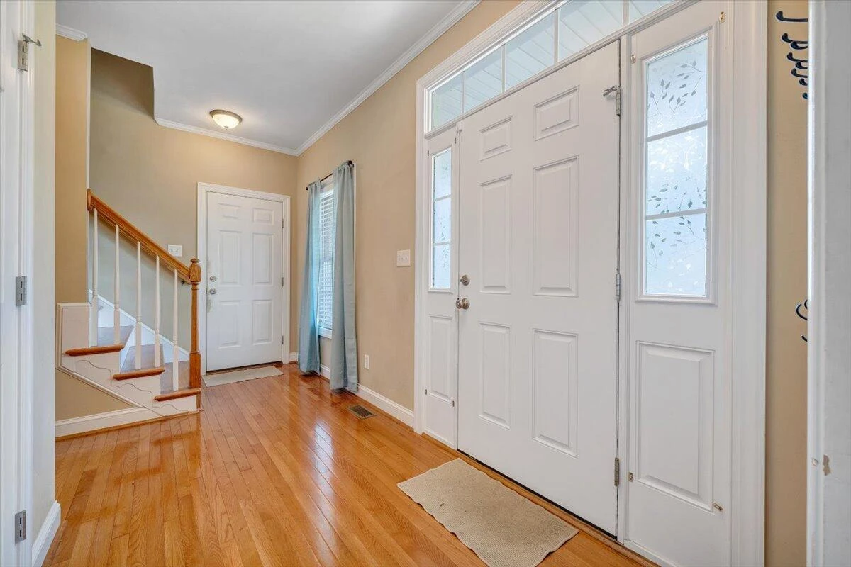 6014 Crumpacker DR - Photo 3