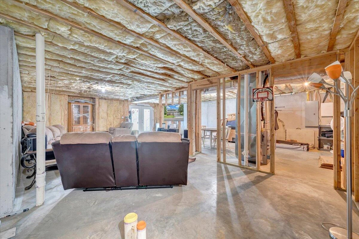 6014 Crumpacker DR - Photo 38