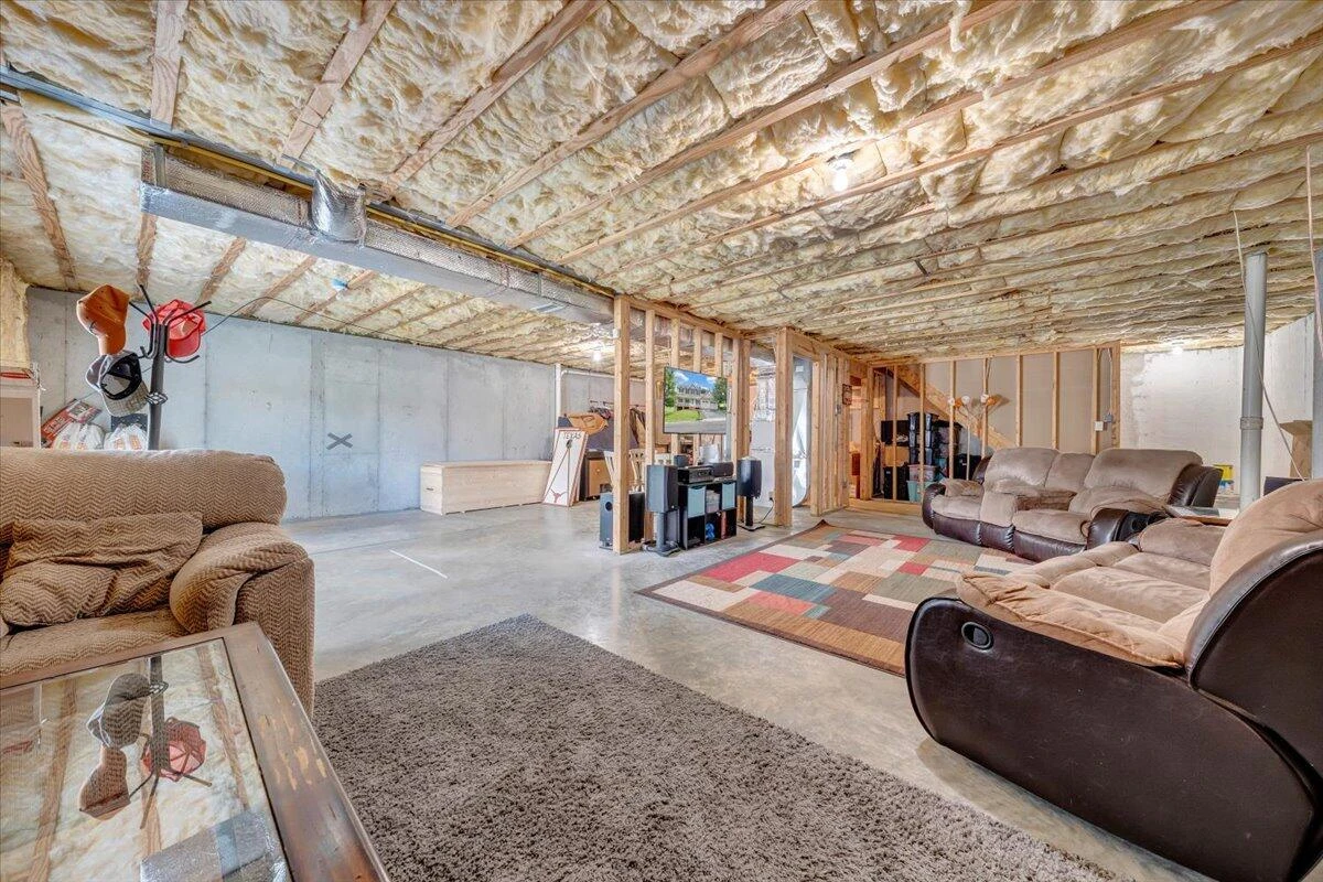 6014 Crumpacker DR - Photo 40
