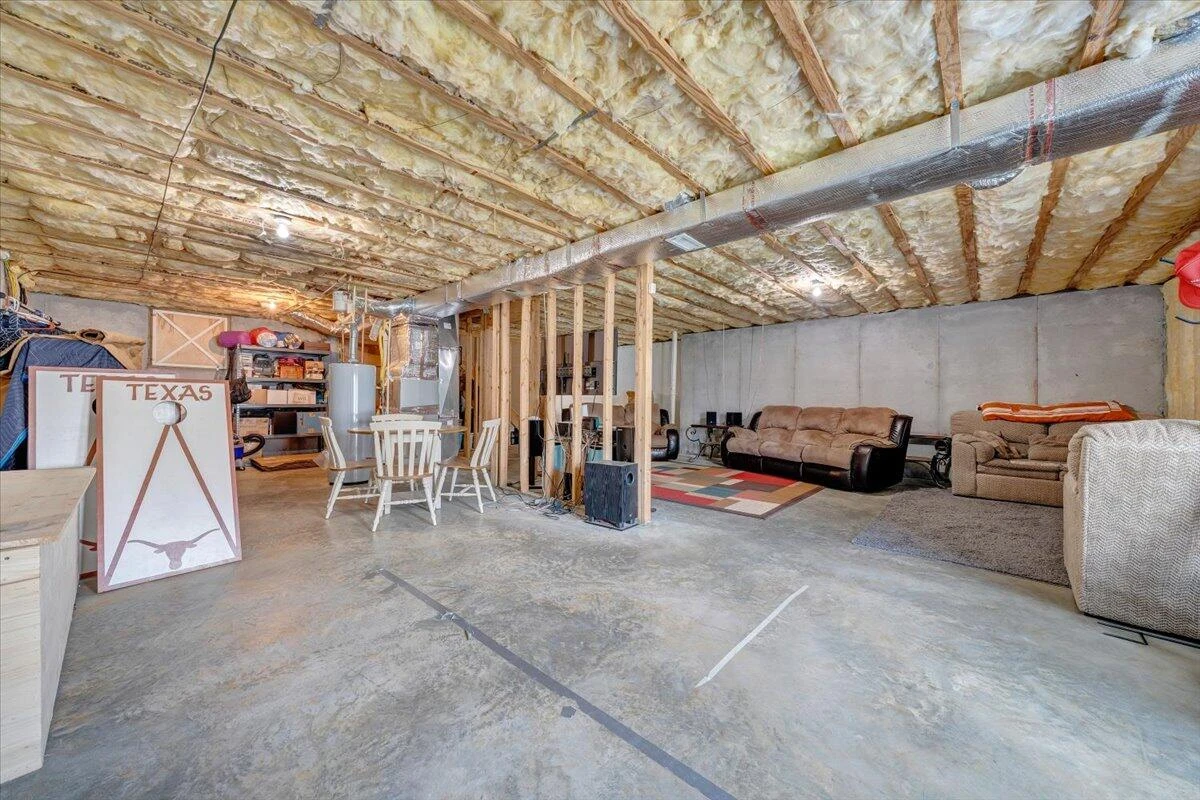6014 Crumpacker DR - Photo 41