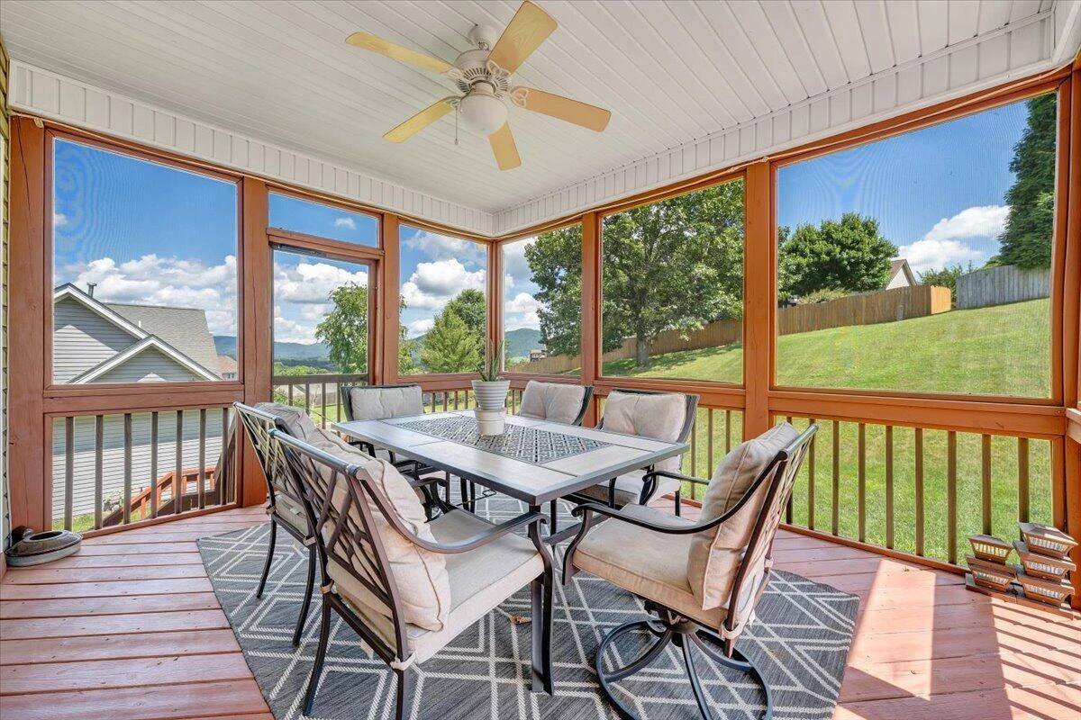 6014 Crumpacker DR - Photo 45