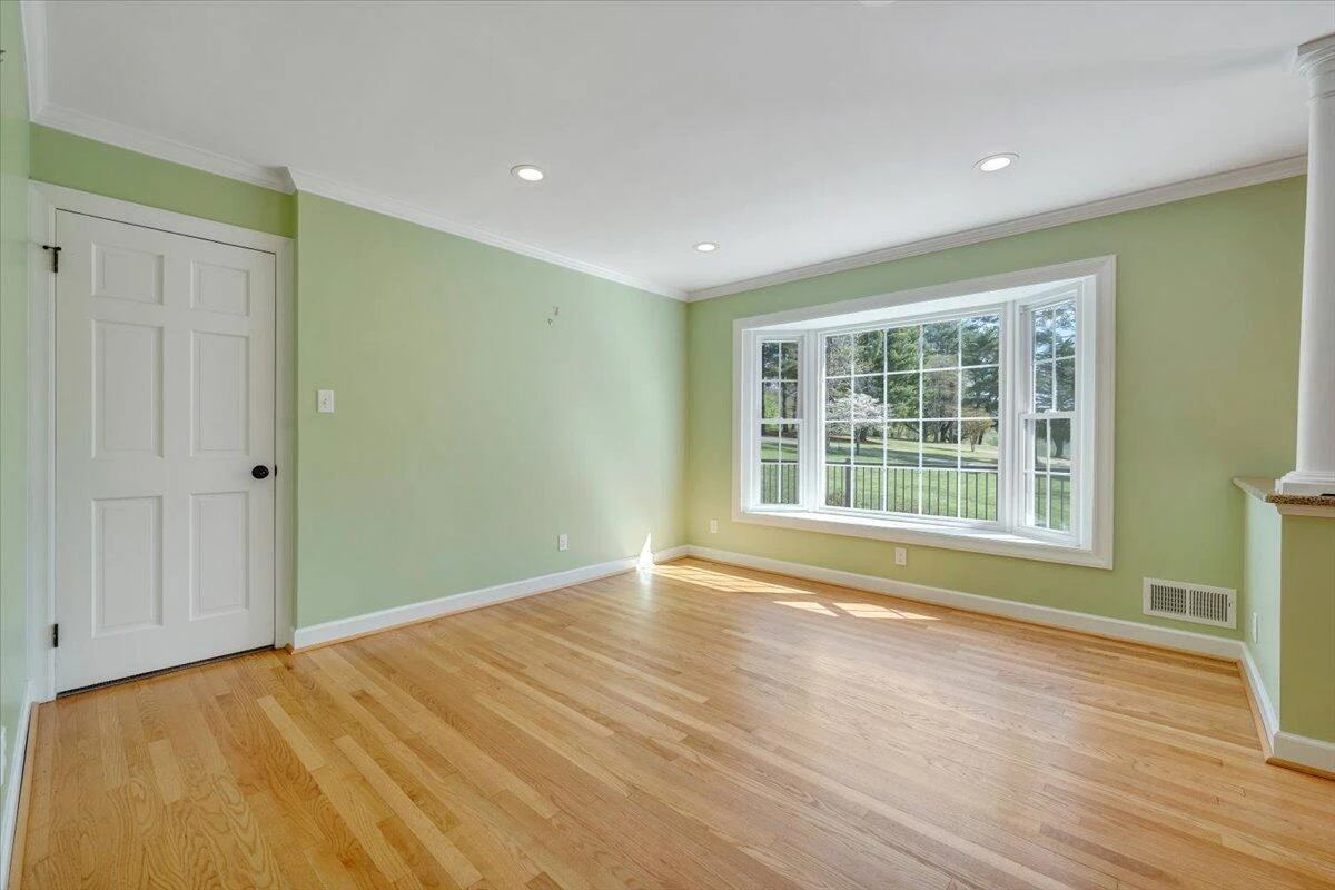 1505 Meadowview LN - Photo 20