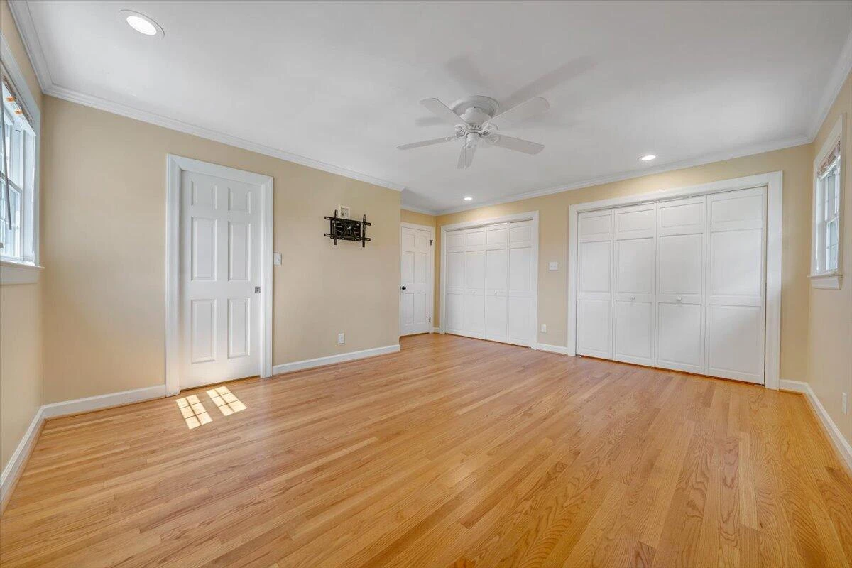 1505 Meadowview LN - Photo 45