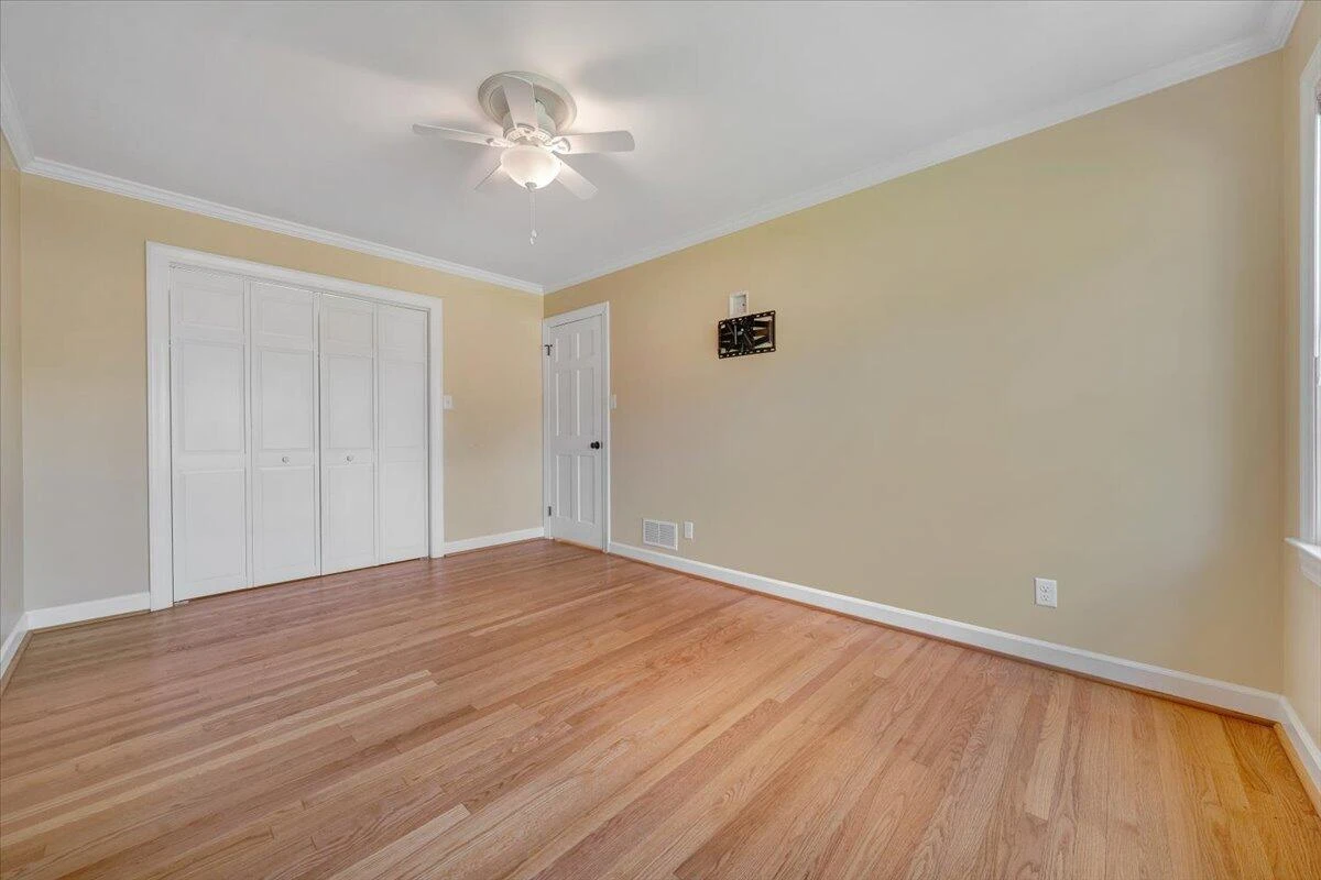 1505 Meadowview LN - Photo 58