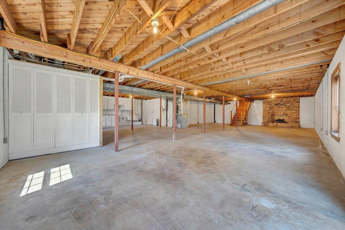 1505 Meadowview LN - Photo 65