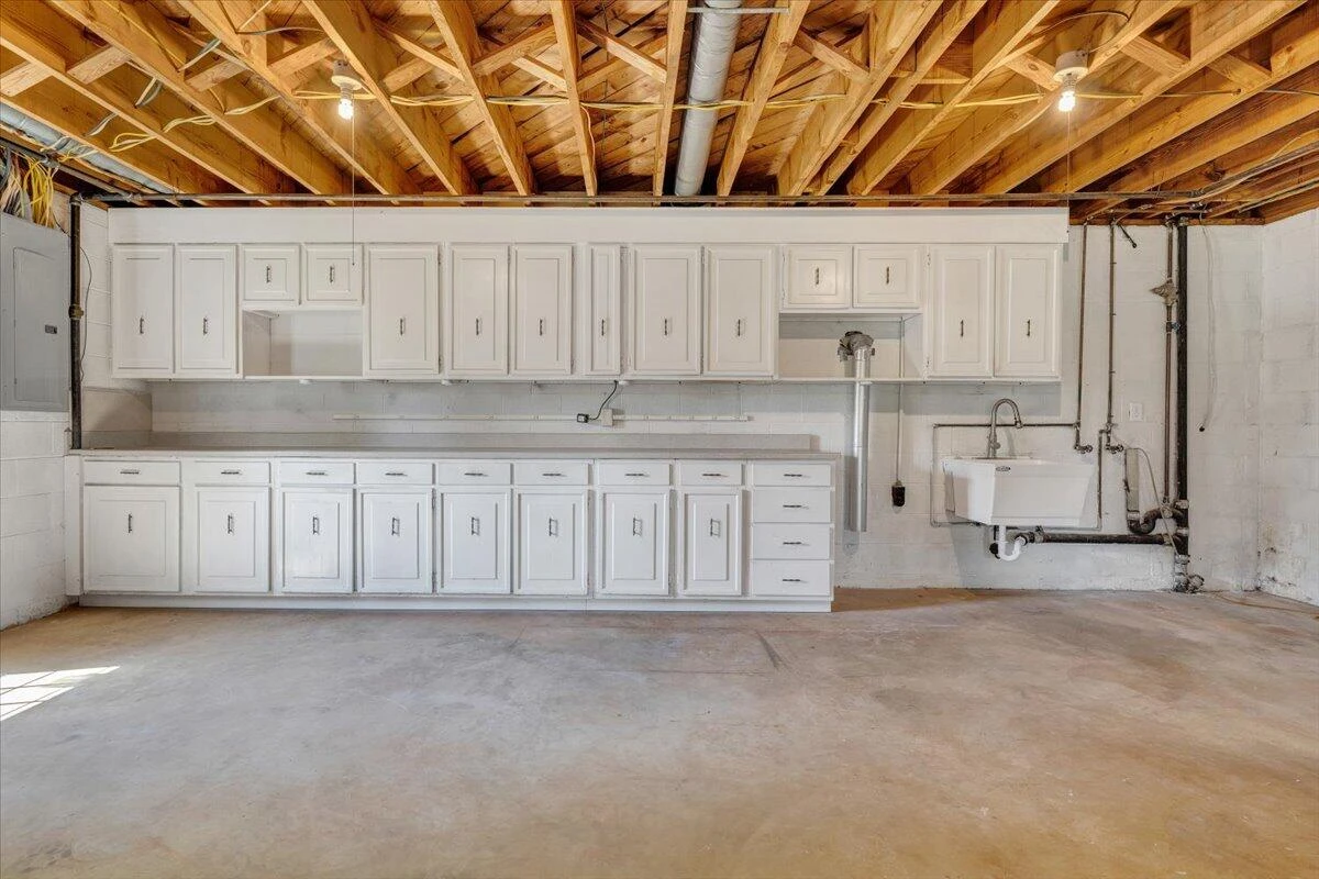 1505 Meadowview LN - Photo 67
