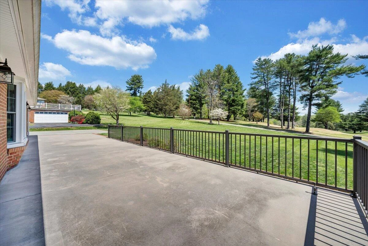 1505 Meadowview LN - Photo 75