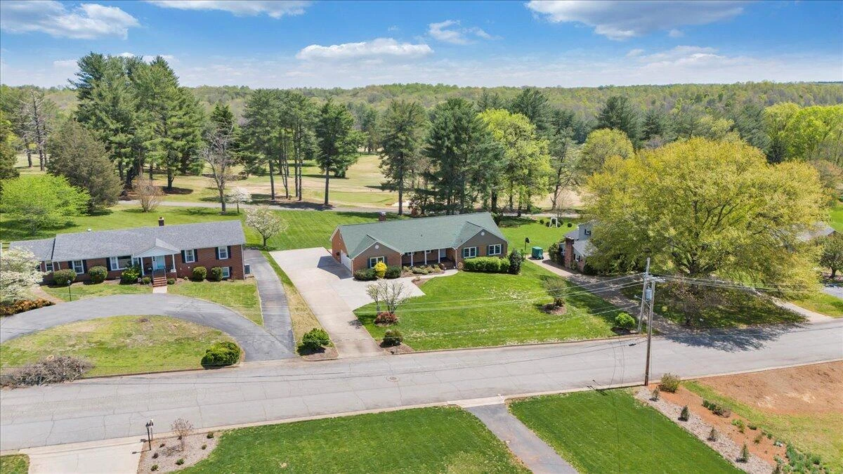 1505 Meadowview LN - Photo 77