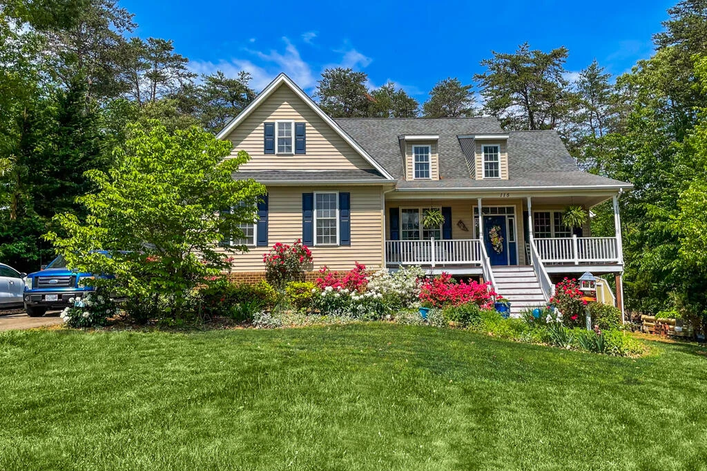 115 Armistead LN