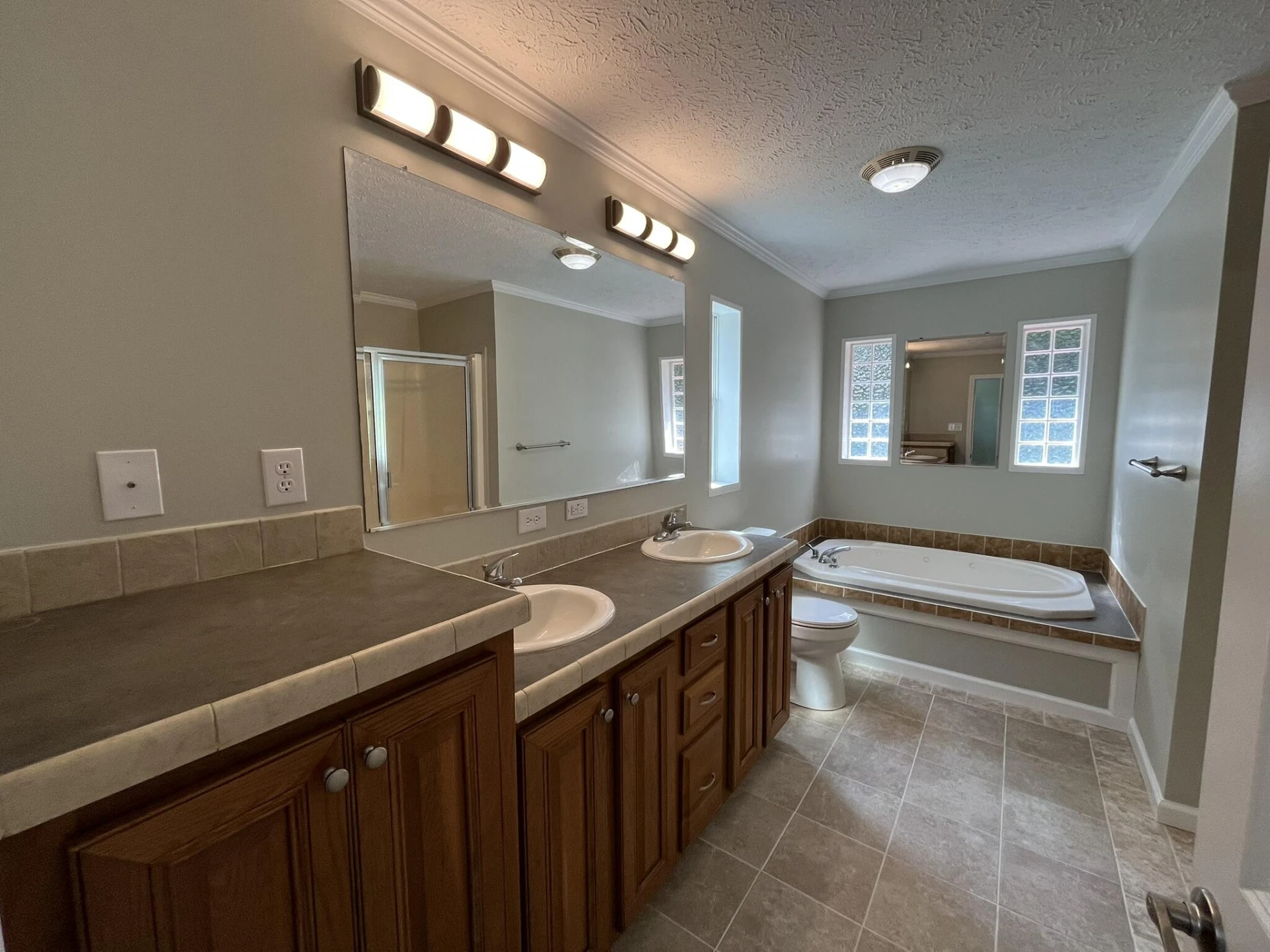342 Montevista RD - Photo 13