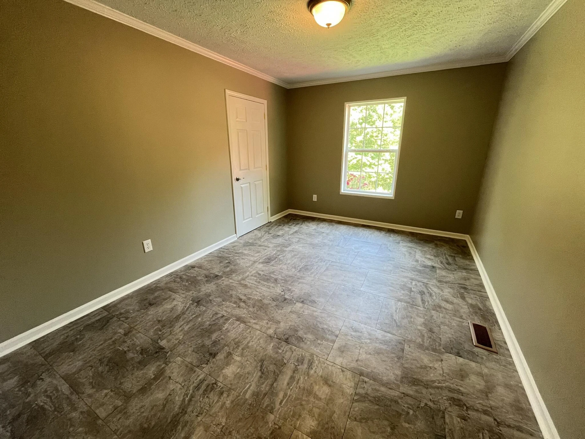 342 Montevista RD - Photo 15