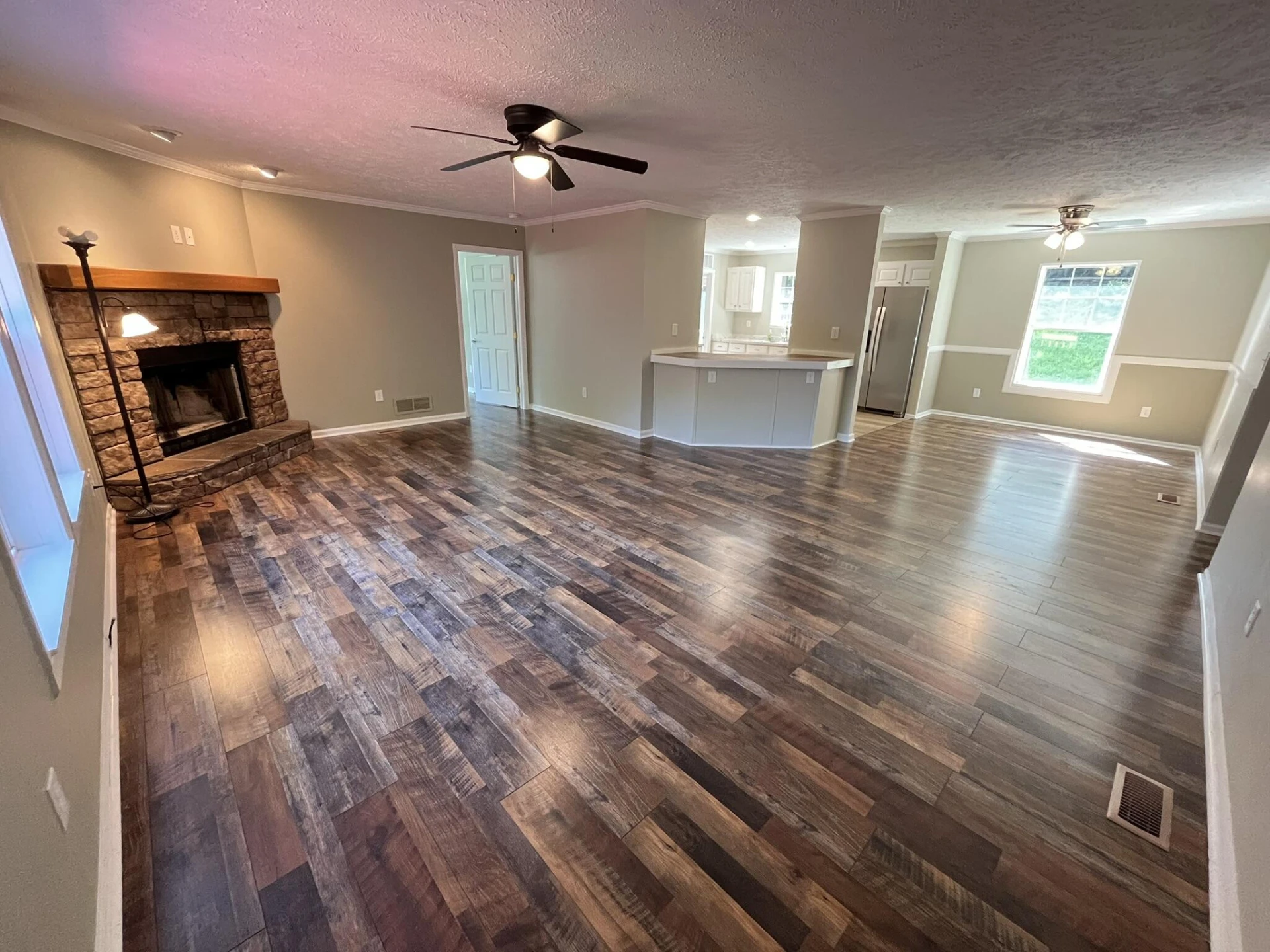 342 Montevista RD - Photo 3
