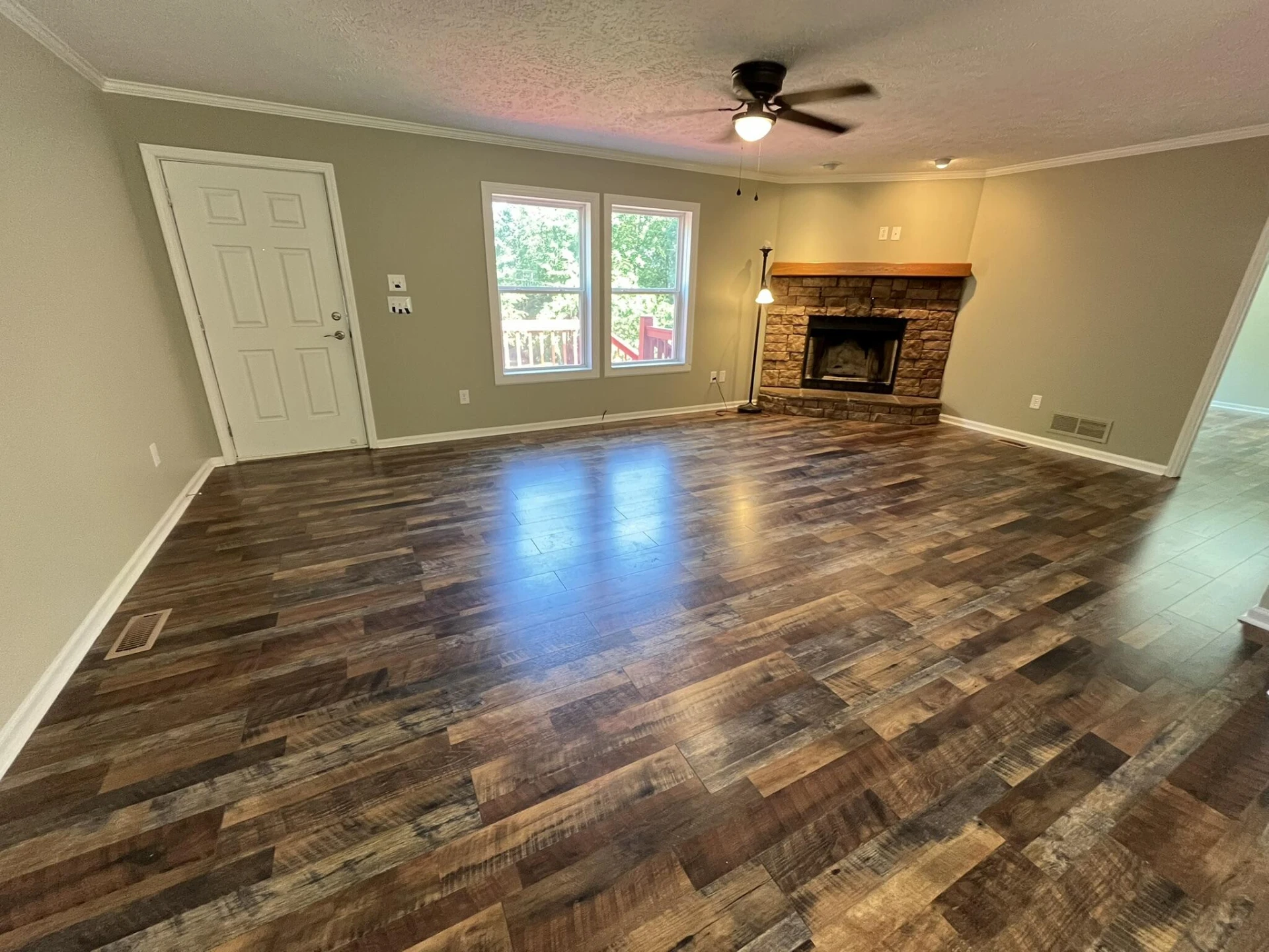 342 Montevista RD - Photo 4