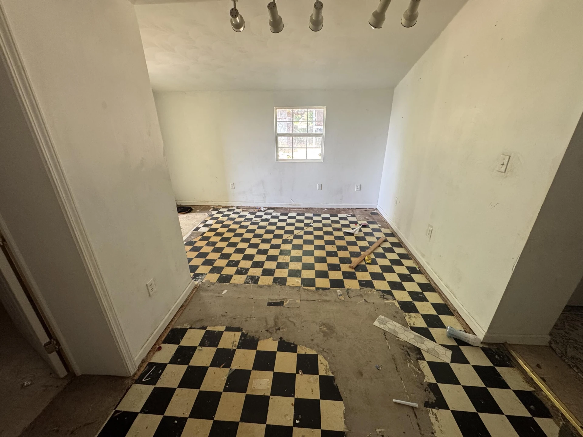 2208 Plantation RD - Photo 7