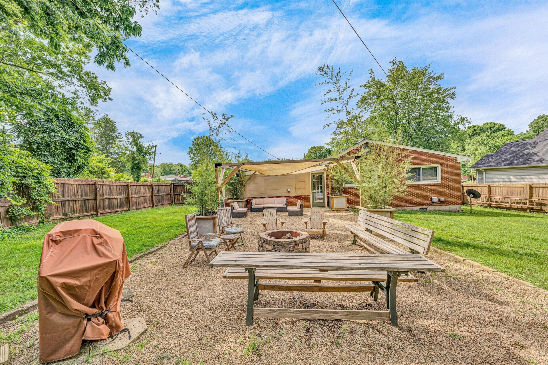 705 Hugh AVE - Photo 21