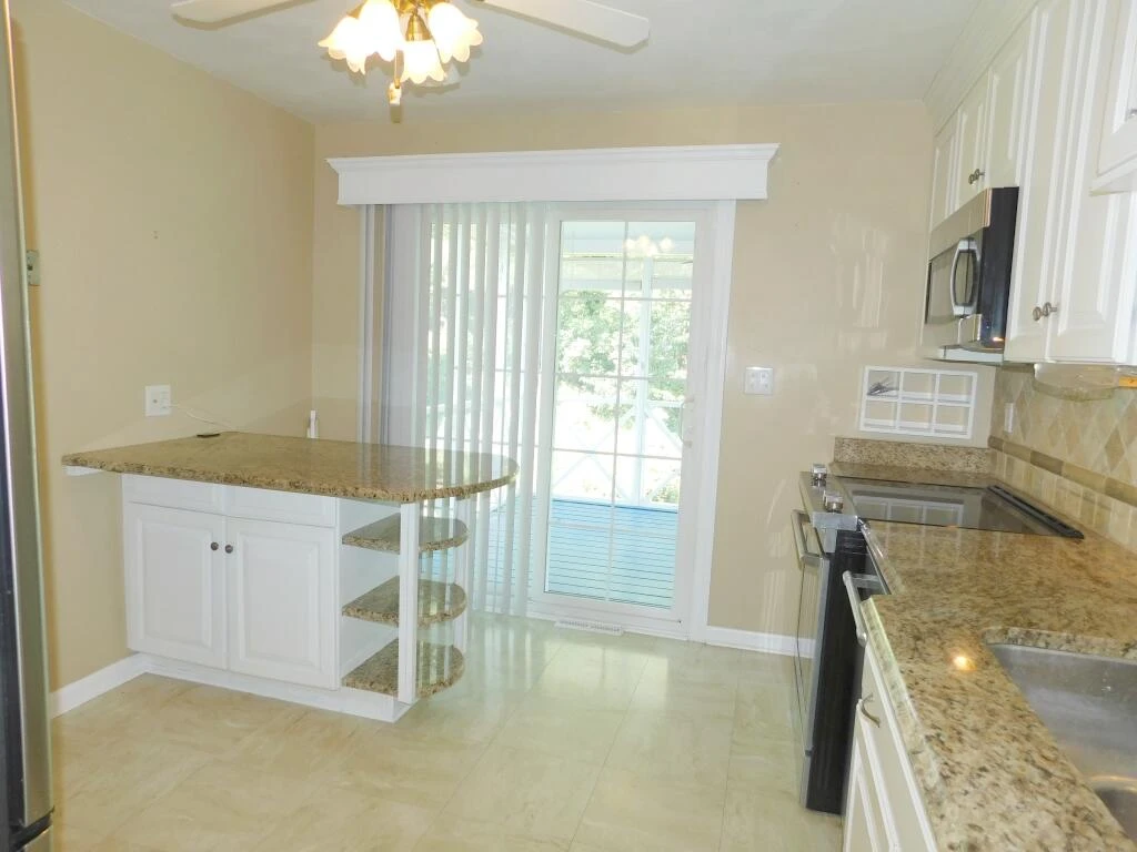 4029 Kentland DR - Photo 10